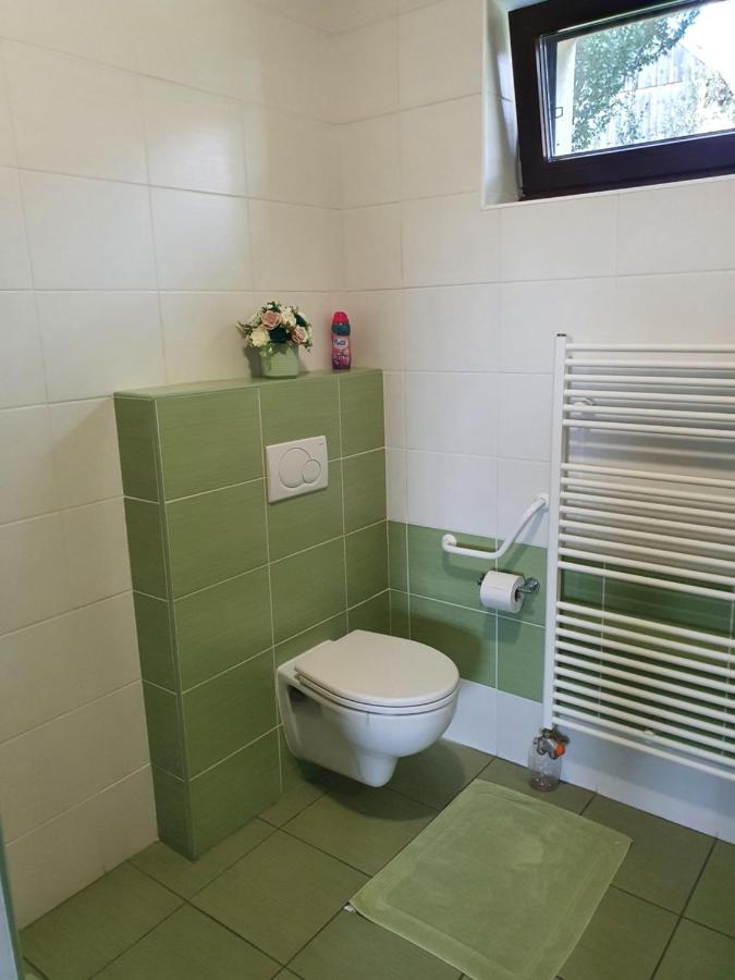 Privat Bartky Apartment Vrbov Phòng bức ảnh