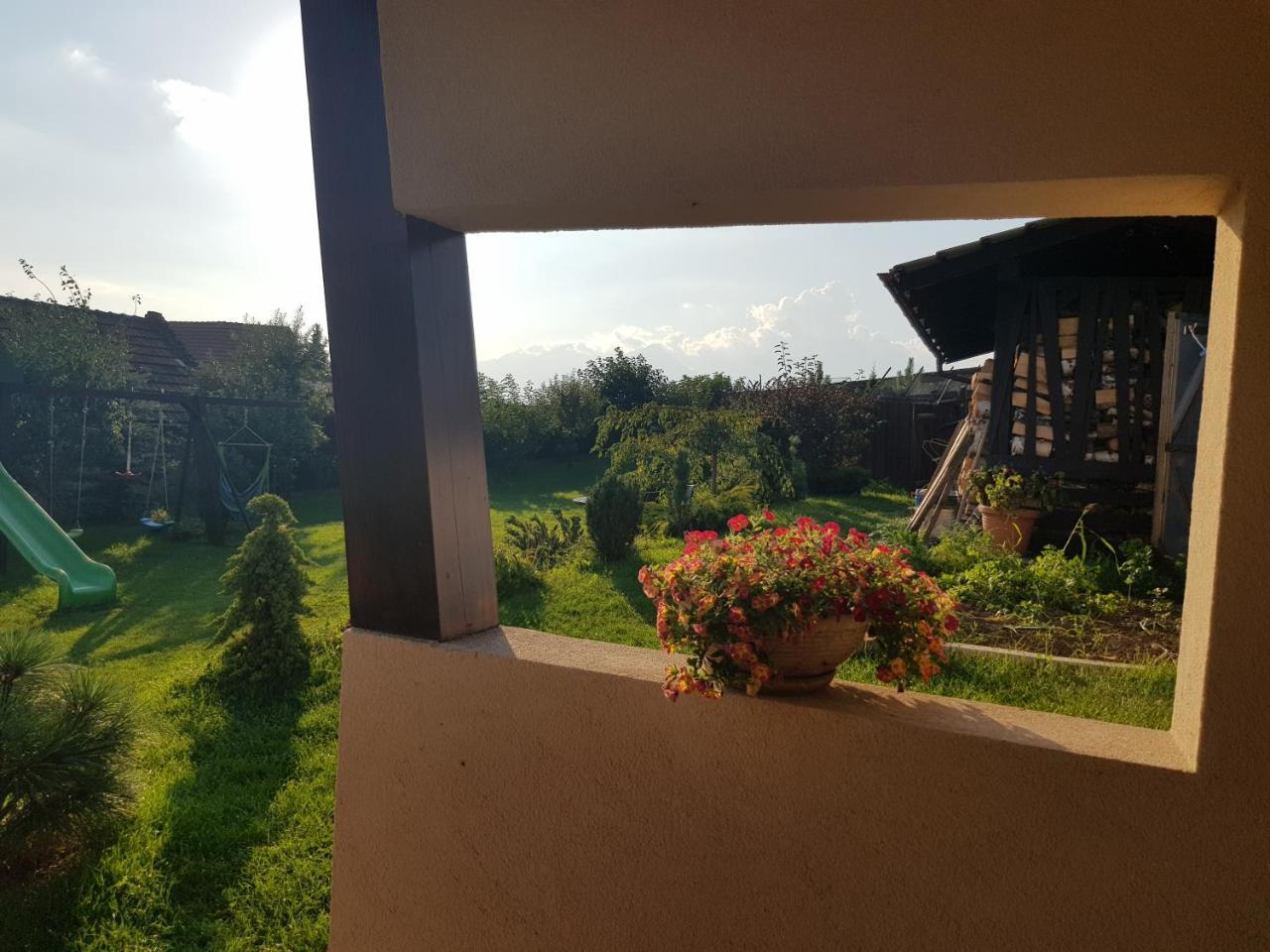 Privat Bartky Apartment Vrbov Ngoại thất bức ảnh